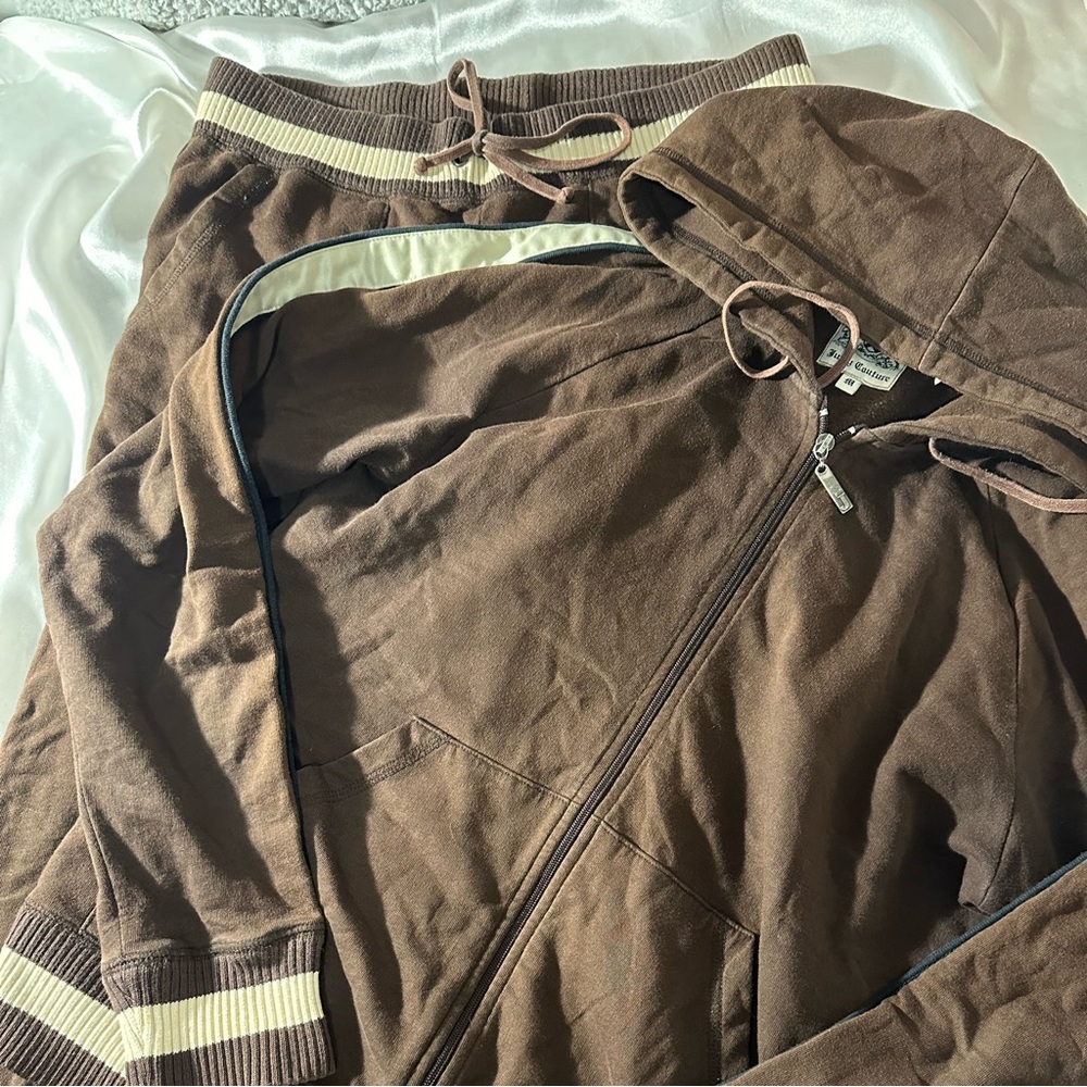 Juicy Couture Sweat Suit
